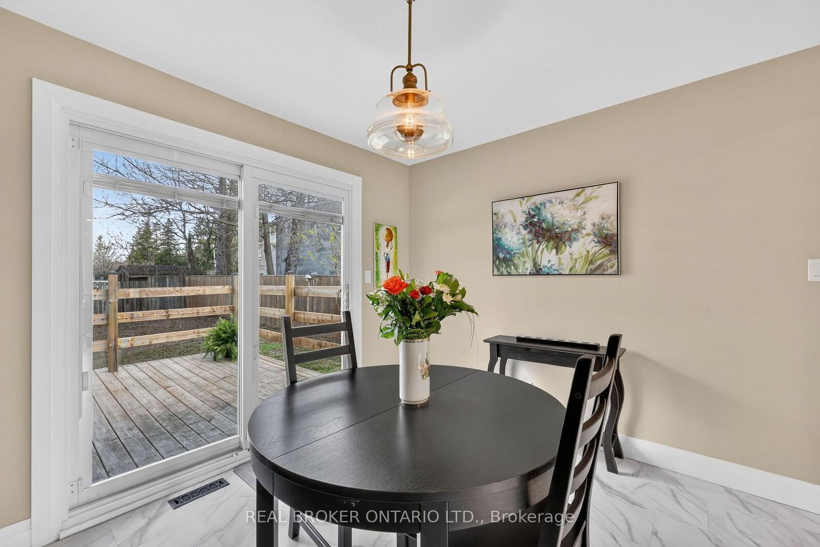 Photo de la propriété:  170 George Street  ON P1P 1E7 