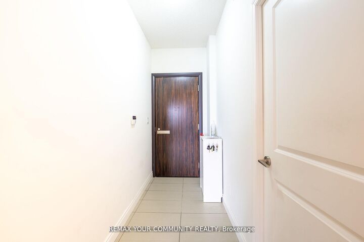 Property Photo:  325 South Park Road 520  ON L3T 0B8 