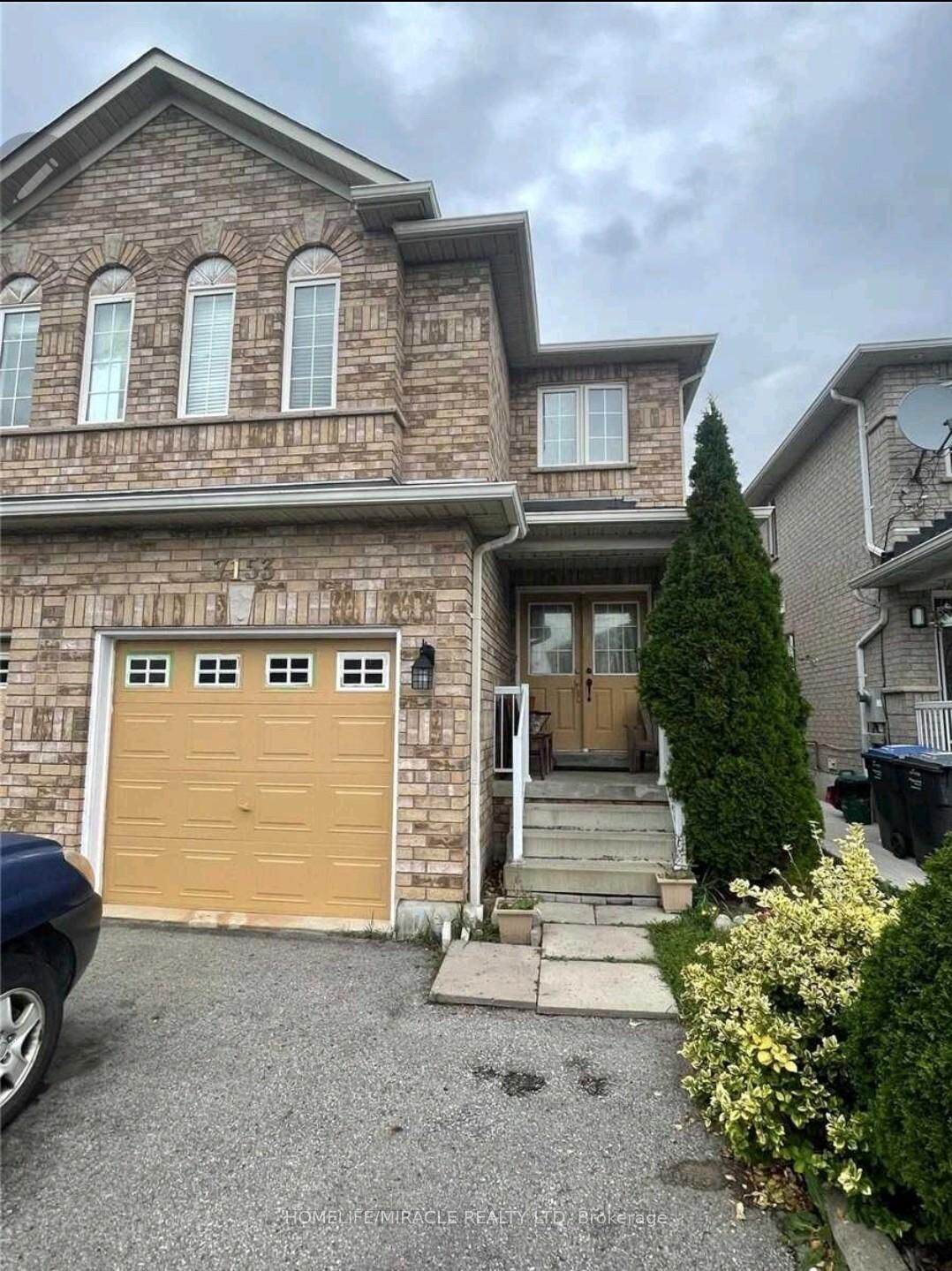 Property Photo:  7153 Village Walk  ON L5W 1X2 