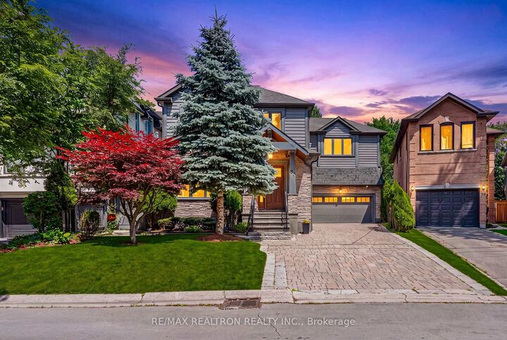 37 Stuart Crescent — photo 1