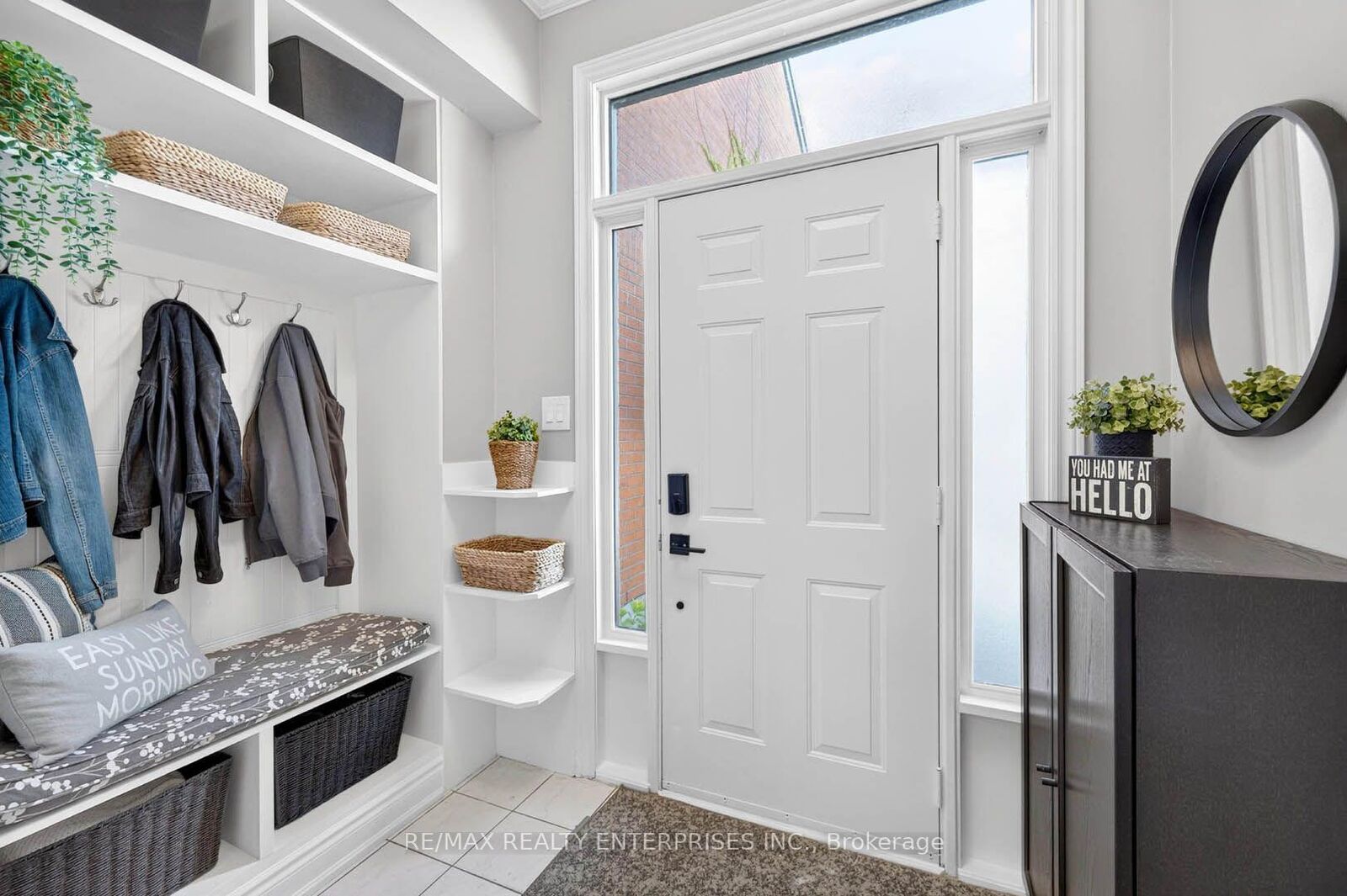 Property Photo:  1210 Upper Village Drive  ON L5E 3H6 