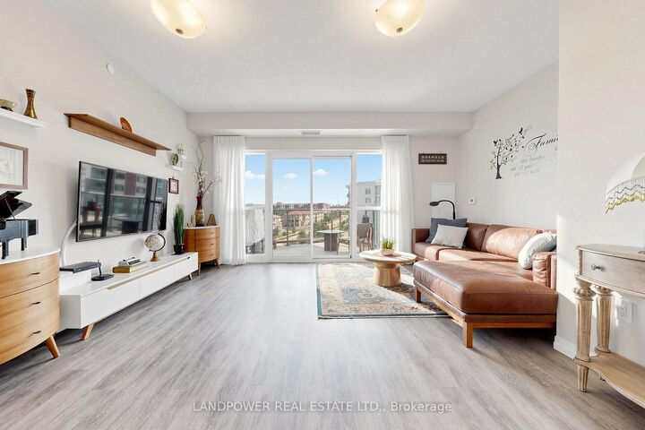 Property Photo: 440 William Graham Drive 503 ON L4G 1X5