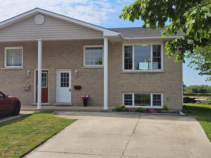 25 Lee Crescent — photo 1