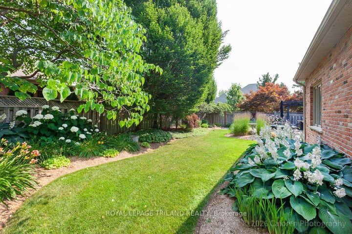 Property Photo:  321 Hartson Road  ON N6H 5C2 