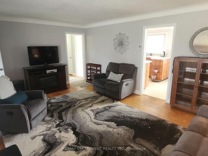 Photo de la propriété: 6142 Scott Street ON L2E 3B5
