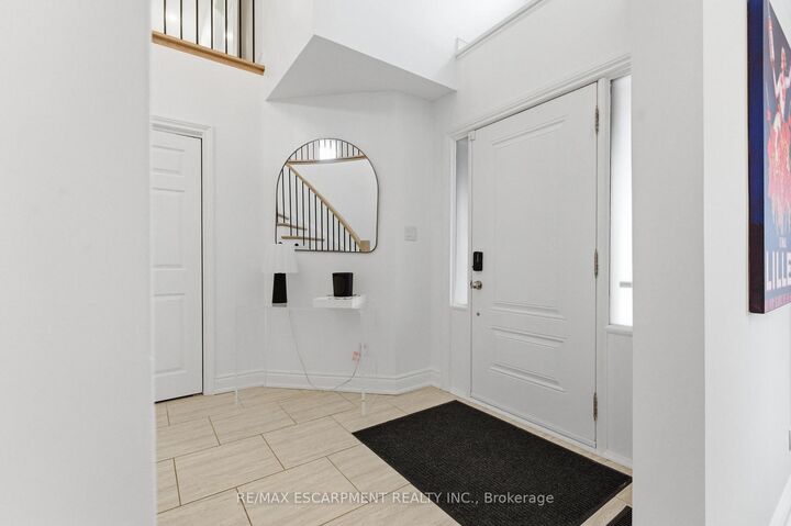 Property Photo: 138 Miller Drive ON L9G 4W4