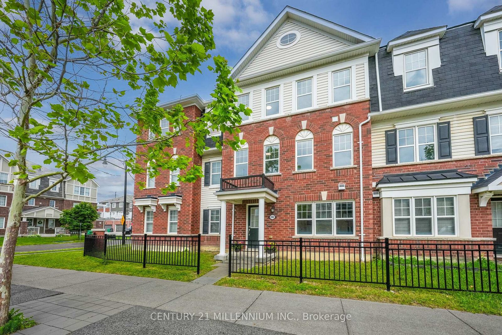 Property Photo:  242 Remembrance Road  ON L7A 4P4 