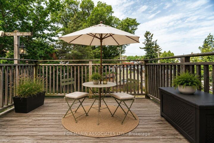 Property Photo:  176 Macdonell Avenue Upper  ON M6R 2A7 