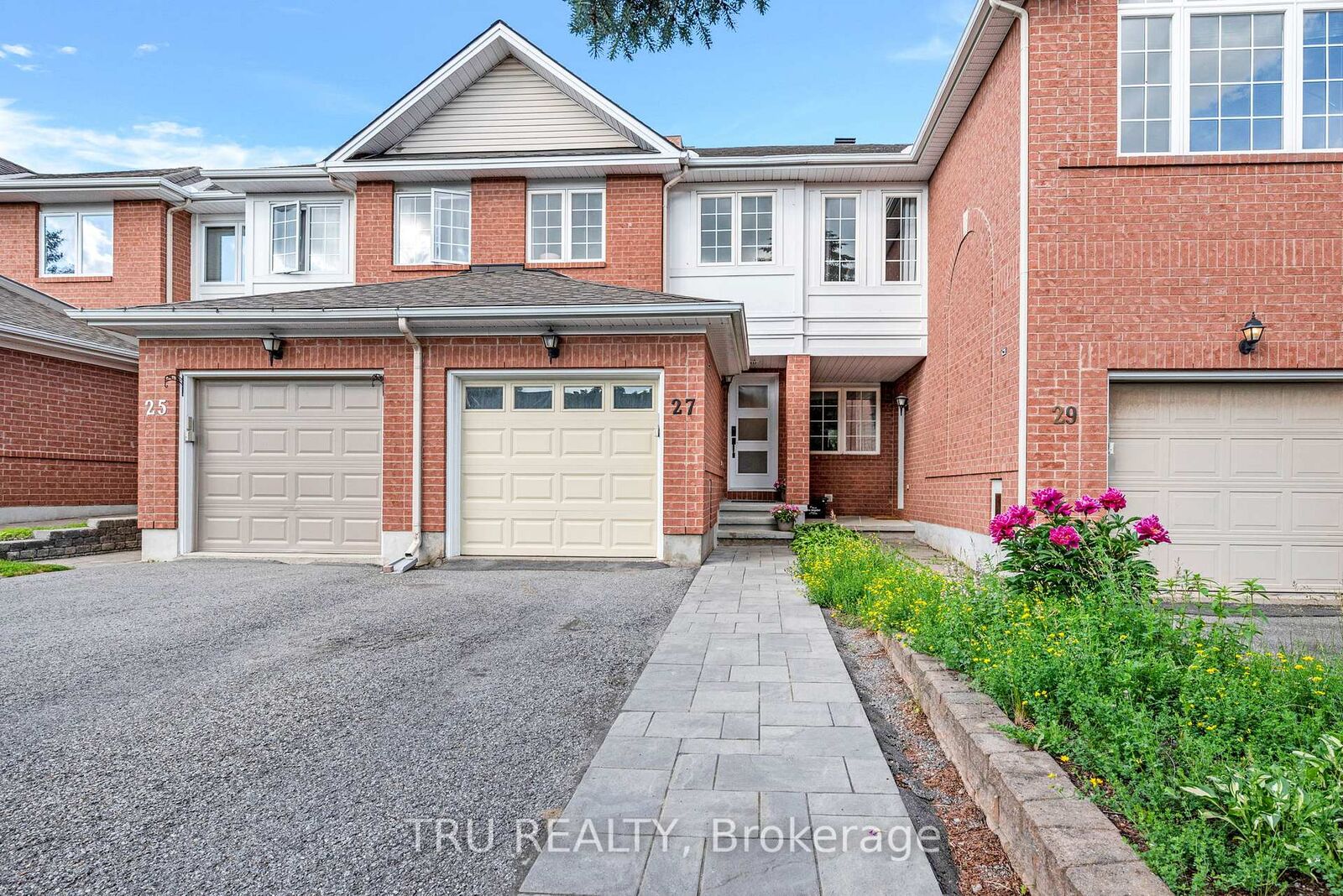 Property Photo:  27 Celebration Street  ON K2C 4A6 