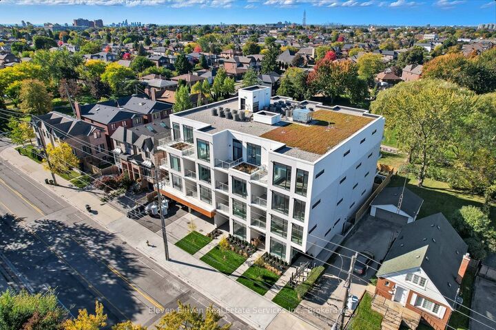 Property Photo: 722 Marlee Avenue 404 ON M6B 3J7