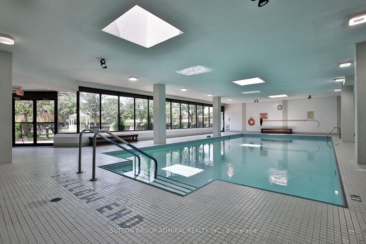 Property Photo: 333 Clark Avenue W 106 ON L4J 7K4