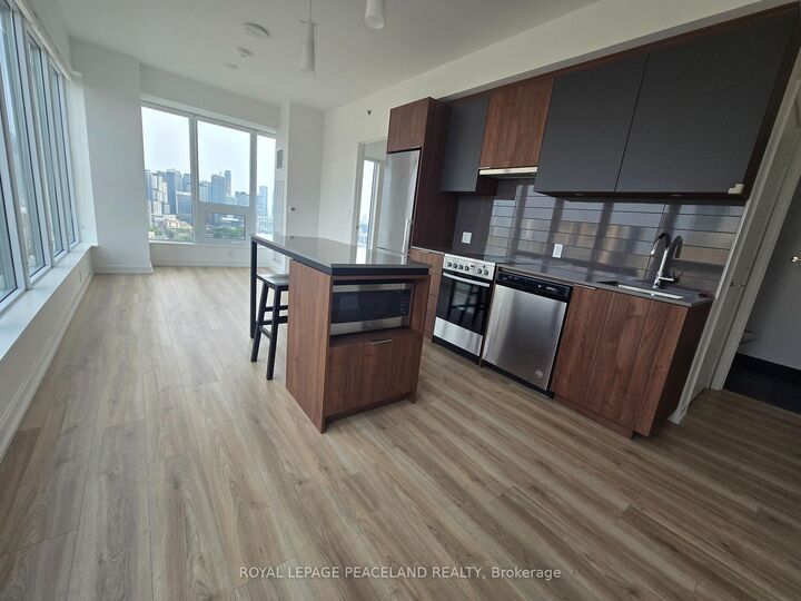 Property Photo:  203 College Street 2308  ON M5T 1P9 