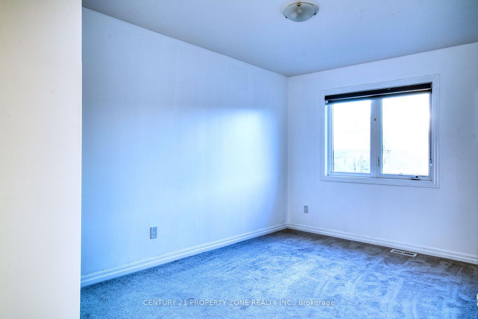 Property Photo:  11 Shedrow Place  ON N2R 0R8 