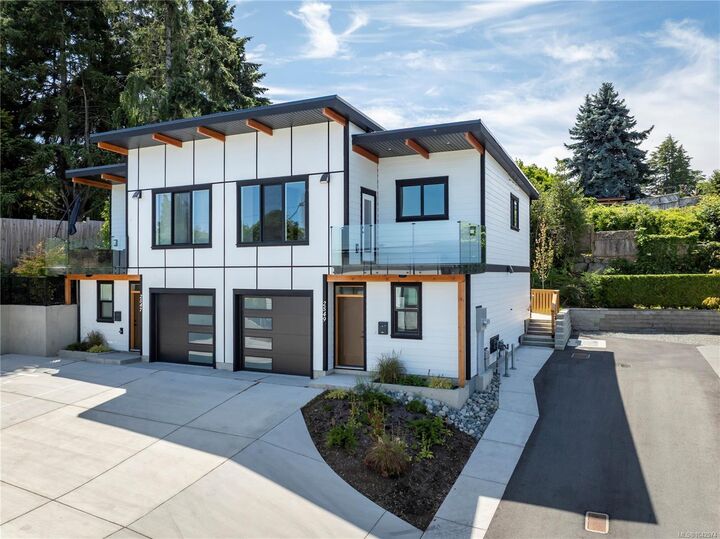 Property Photo:  2549 Doctors Rd  BC V9S 3V4 