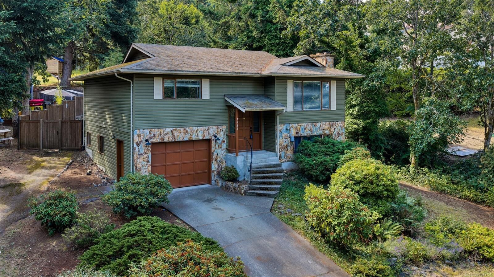 Property Photo: 1488 Kingsview Rd BC V9L 5P1