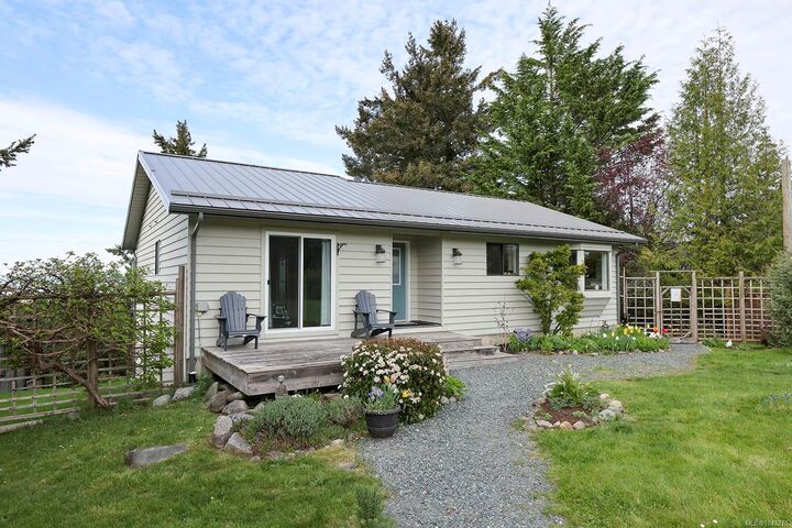 Property Photo: 3640 East Rd BC V0R 1T0