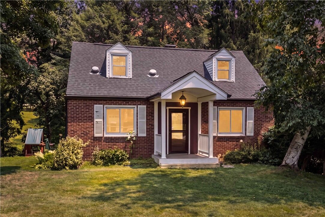 Property Photo: 8680 Winchester Dr PA 15237
