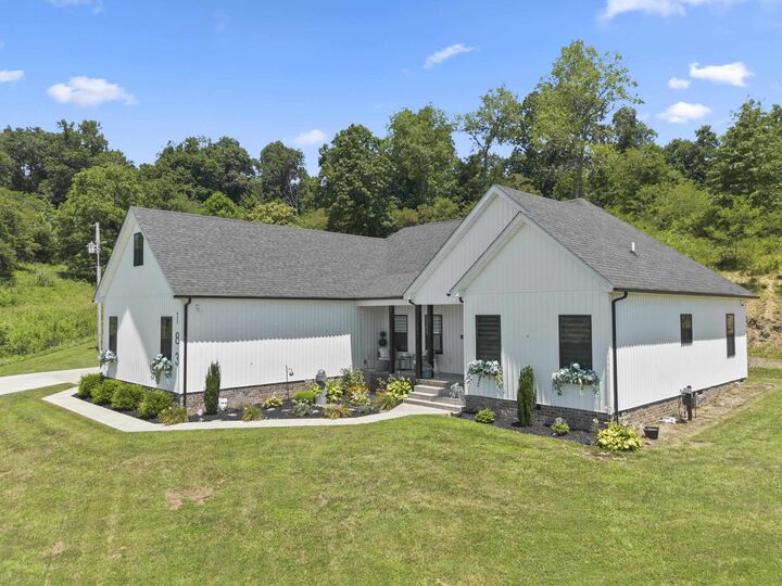 Property Photo: 183 Arabian Lane KY 41143