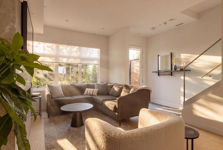 Property Photo: 1960 Glenaire Drive 20 BC V7P 1Y1