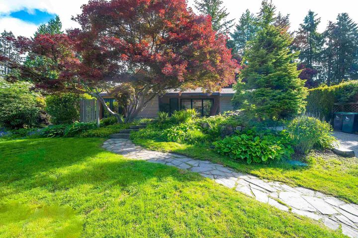 4096 Sunset Boulevard — photo 1