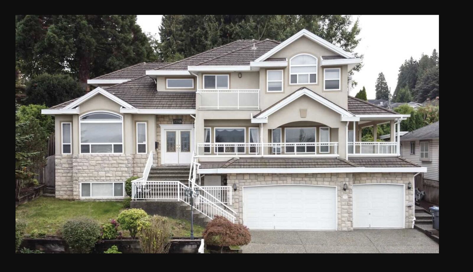 Property Photo: 13918 115A Avenue BC V3R 9Y3