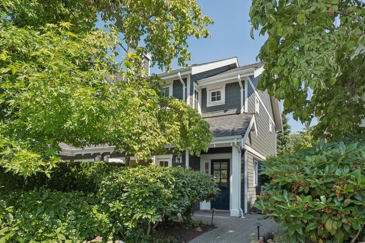 Property Photo: 2071 Esquimalt Avenue BC V7V 1S3