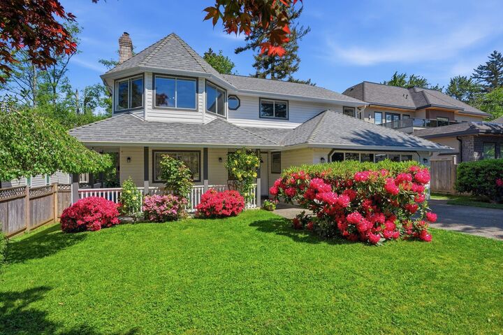 Property Photo: 14287 73A Ave Avenue BC V3W 2R9