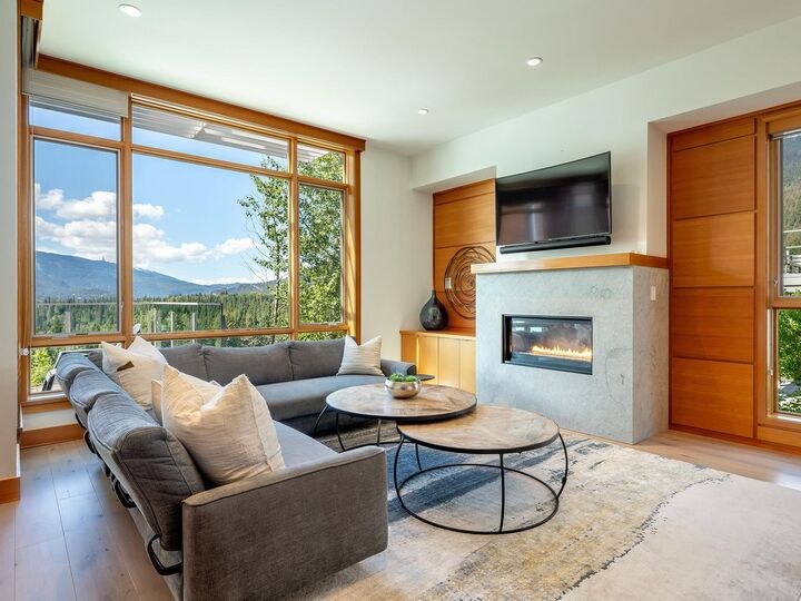 Property Photo: 8400 Ashleigh McIvor Drive 21 BC V8E 1L8