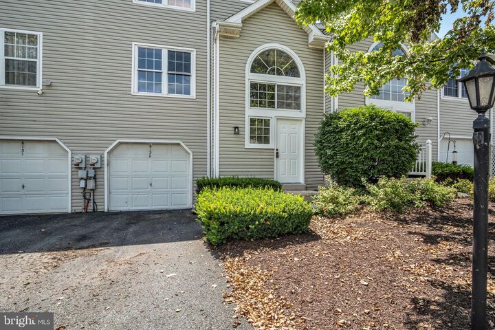 Property Photo: 6129 Spring Knoll Drive PA 17111