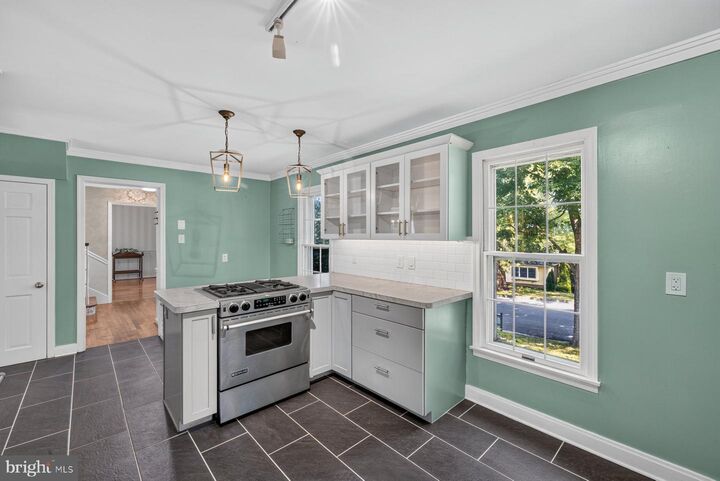 Property Photo: 608 Bellview Avenue VA 22601