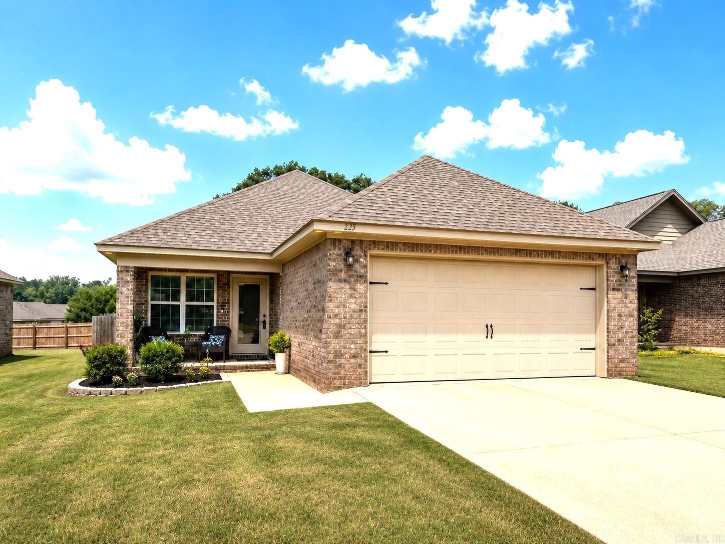 Property Photo: 255 Wolf Den Drive AR 72405