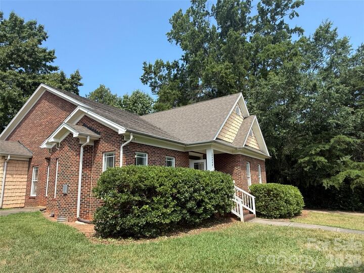 Property Photo:  20120 Colony Point Lane  NC 28031 