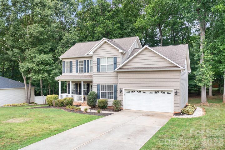 Property Photo: 142 Valley Glen Drive NC 28166