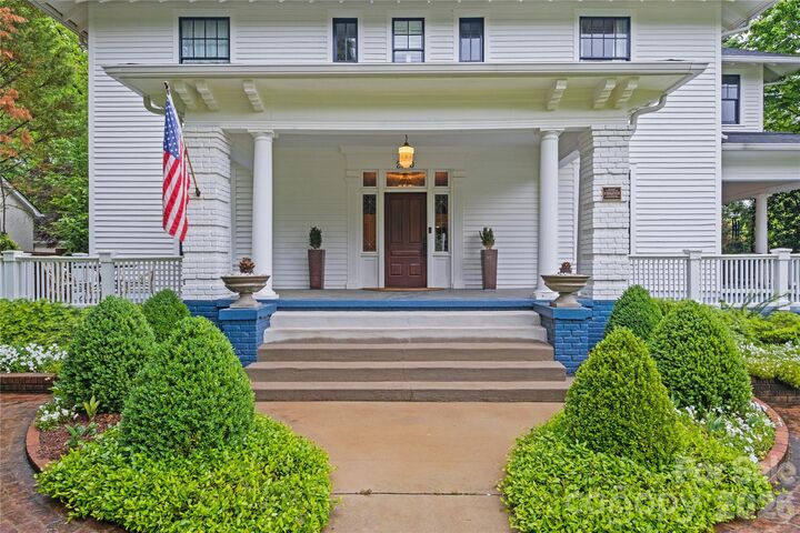 Property Photo:  2100 The Plaza Road  NC 28205 