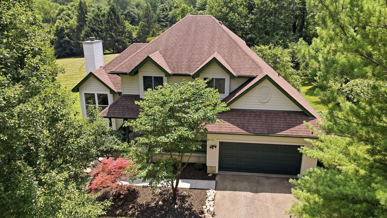 Property Photo: 7 Brecon Circle OH 43023
