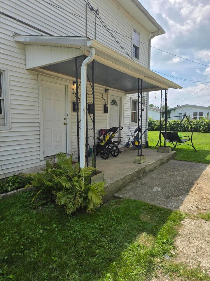 Property Photo: 351-353 Barclay Street OH 43055