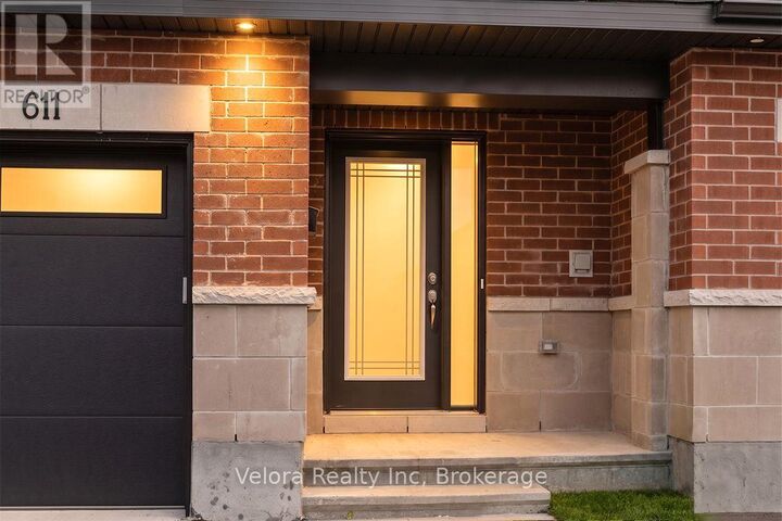 Property Photo:  611 Knotridge Street  ON K1W 0M3 