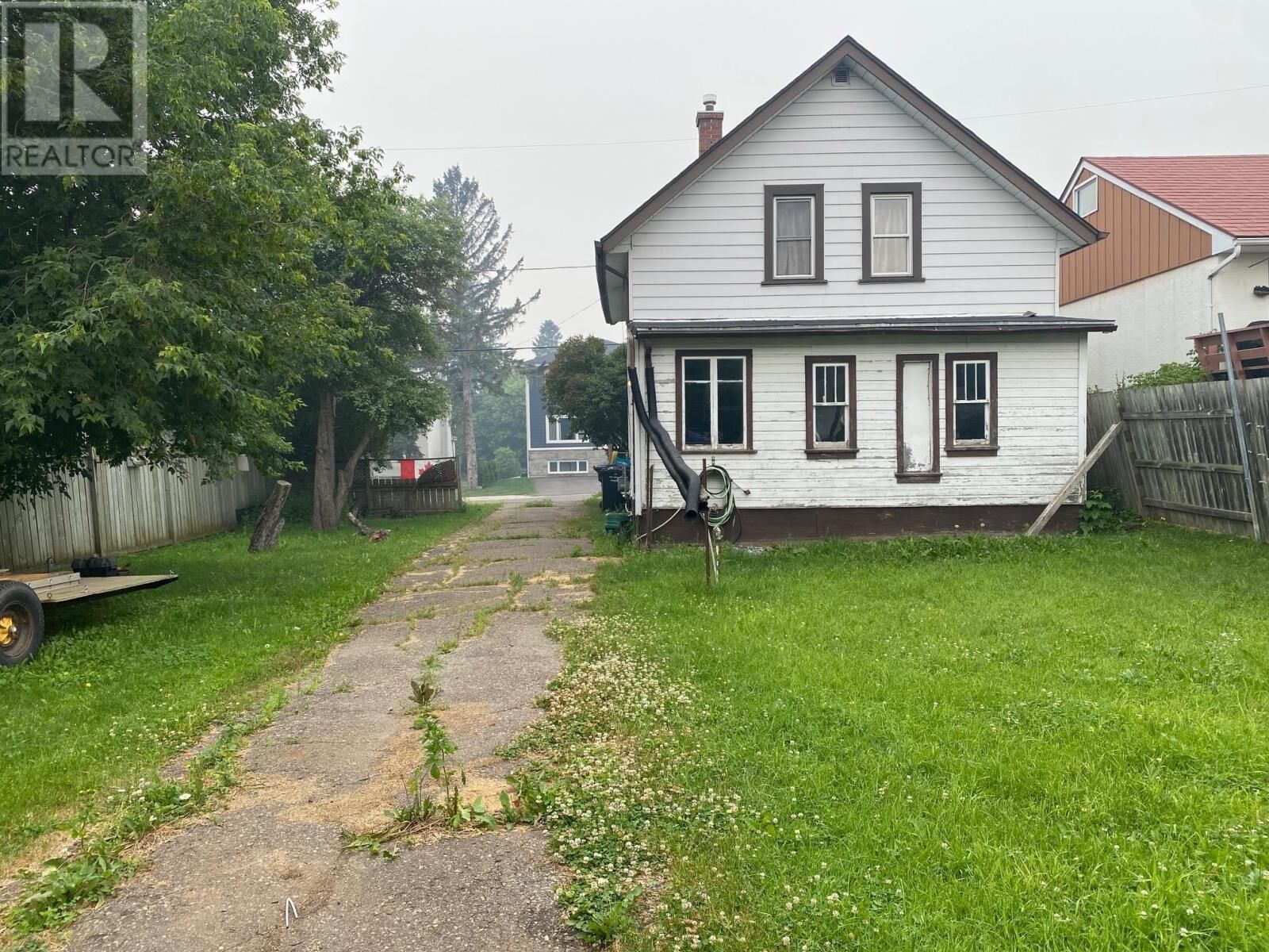 Property Photo: 244 Fitzgerald St ON P7A 2N9