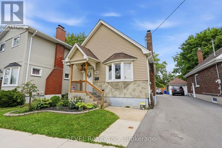 Property Photo: 19 Leeper Street ON L2S 2M9
