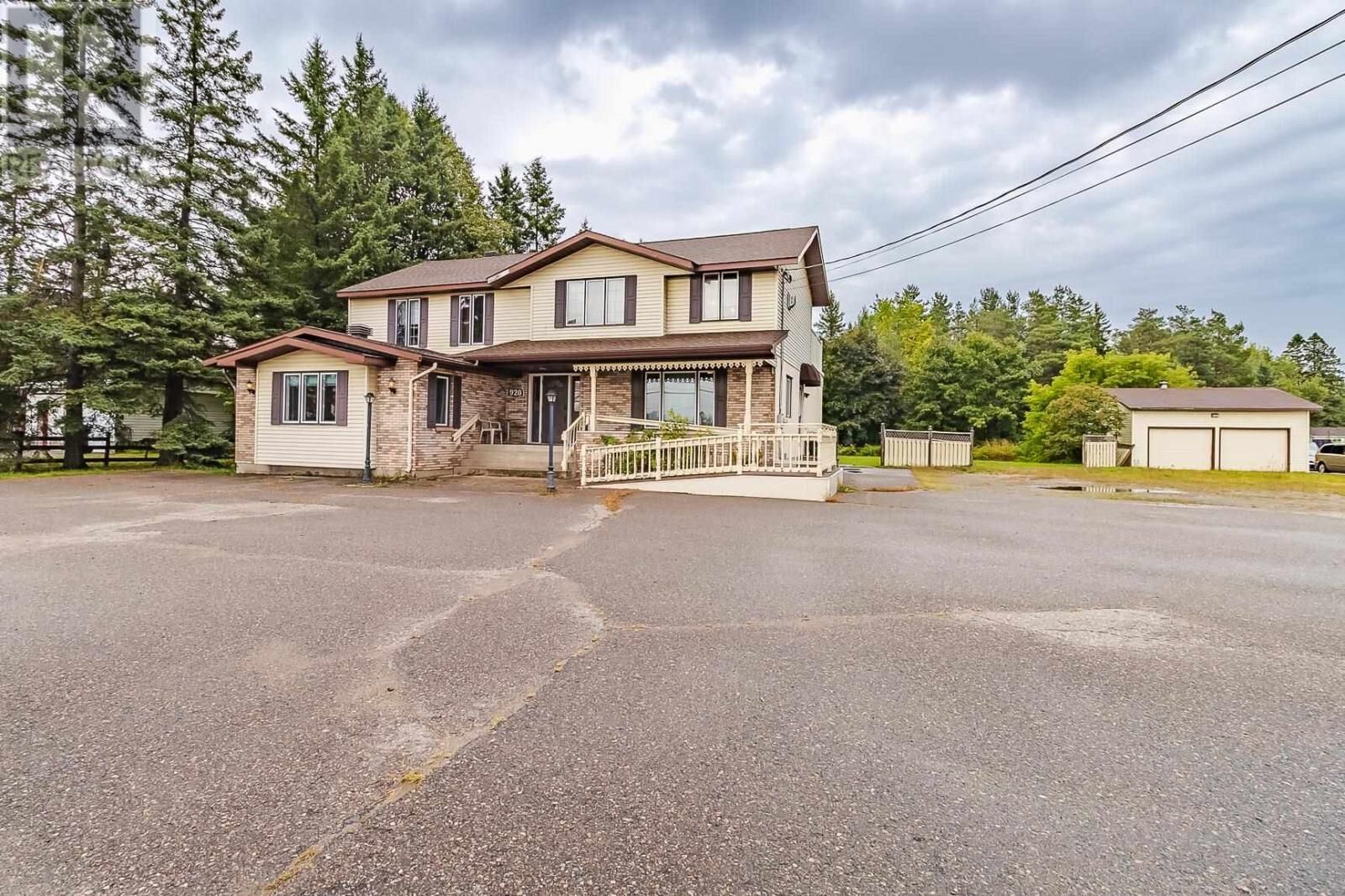 Property Photo: 920 Great Northern Rd ON P6B 0B6