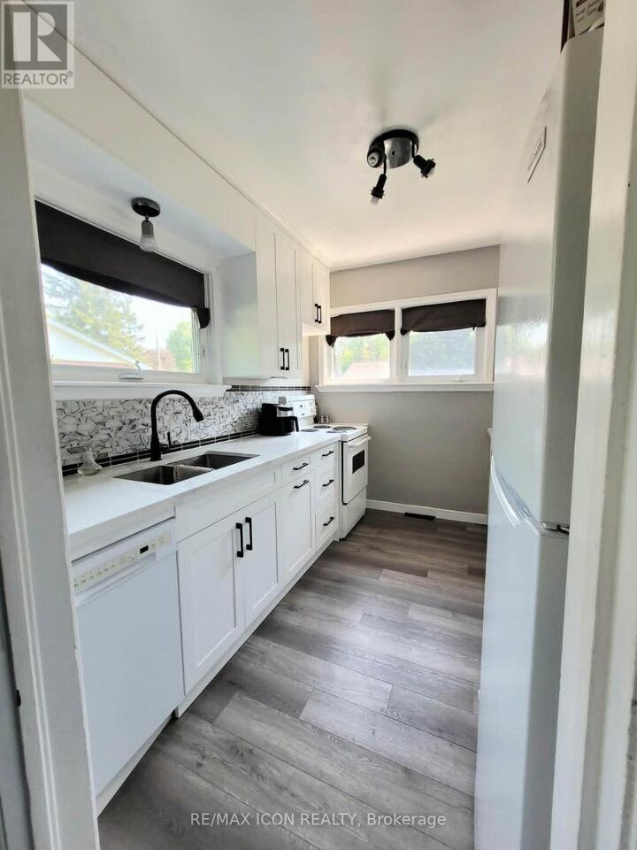 Property Photo: 1385 7th Avenue West ON N4K 5K5