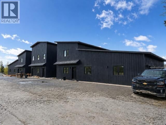 Property Photo:  10-1702 Centennial Street  YT Y1A 0Z4 