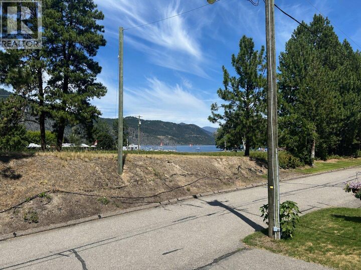 Property Photo:  1250 Hillside Avenue 10  BC V0E 1M0 