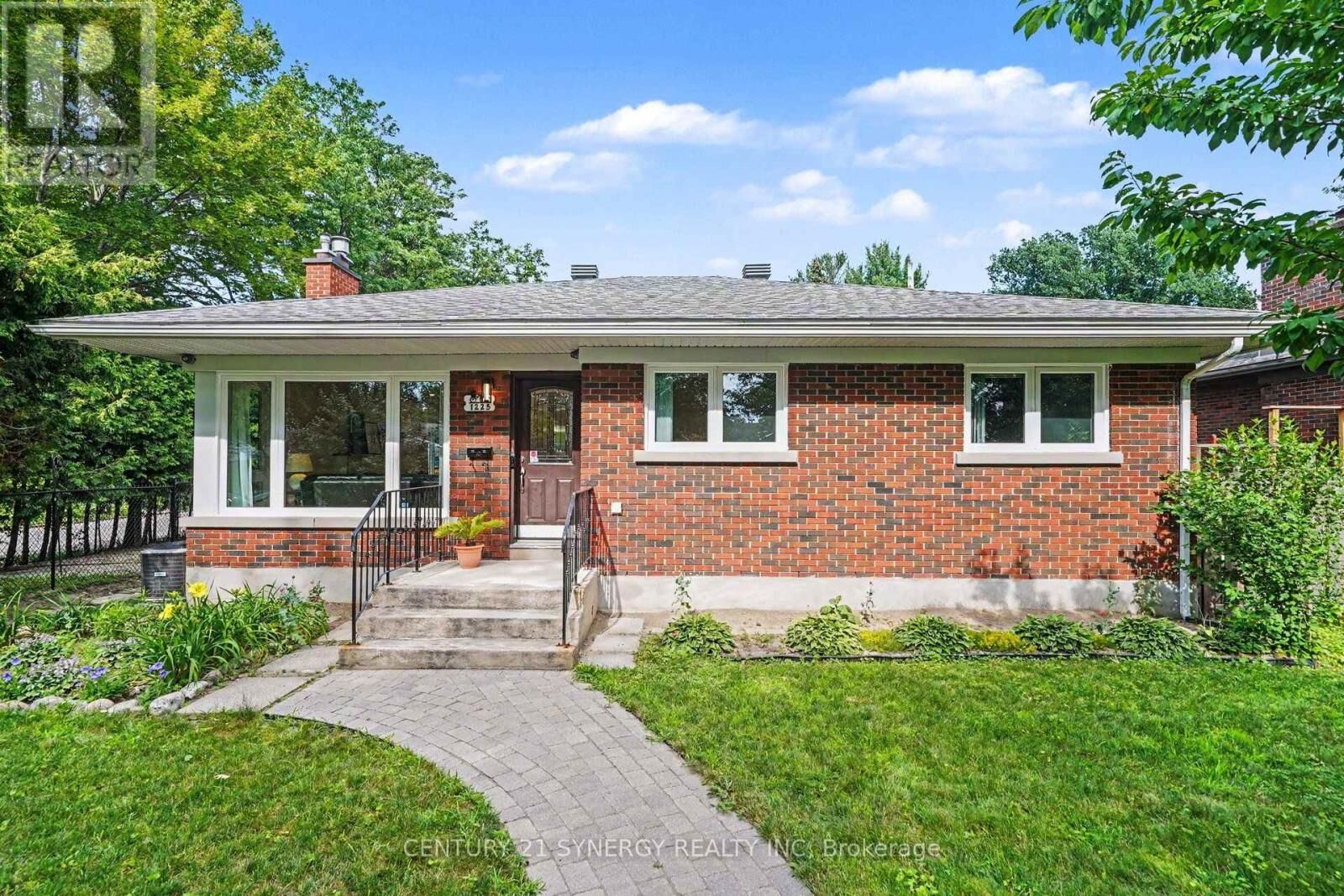 Property Photo: 1225 Major Street ON K2C 2S3