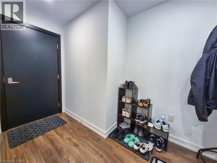 Property Photo:  15 Wellington Street South 2504  ON N2G 0E4 