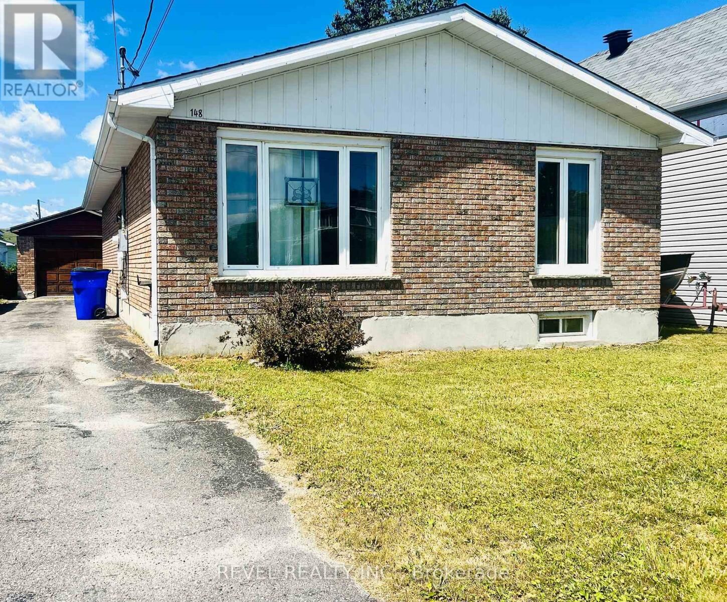 Property Photo:  148 Evans Street  ON P0N 1H0 