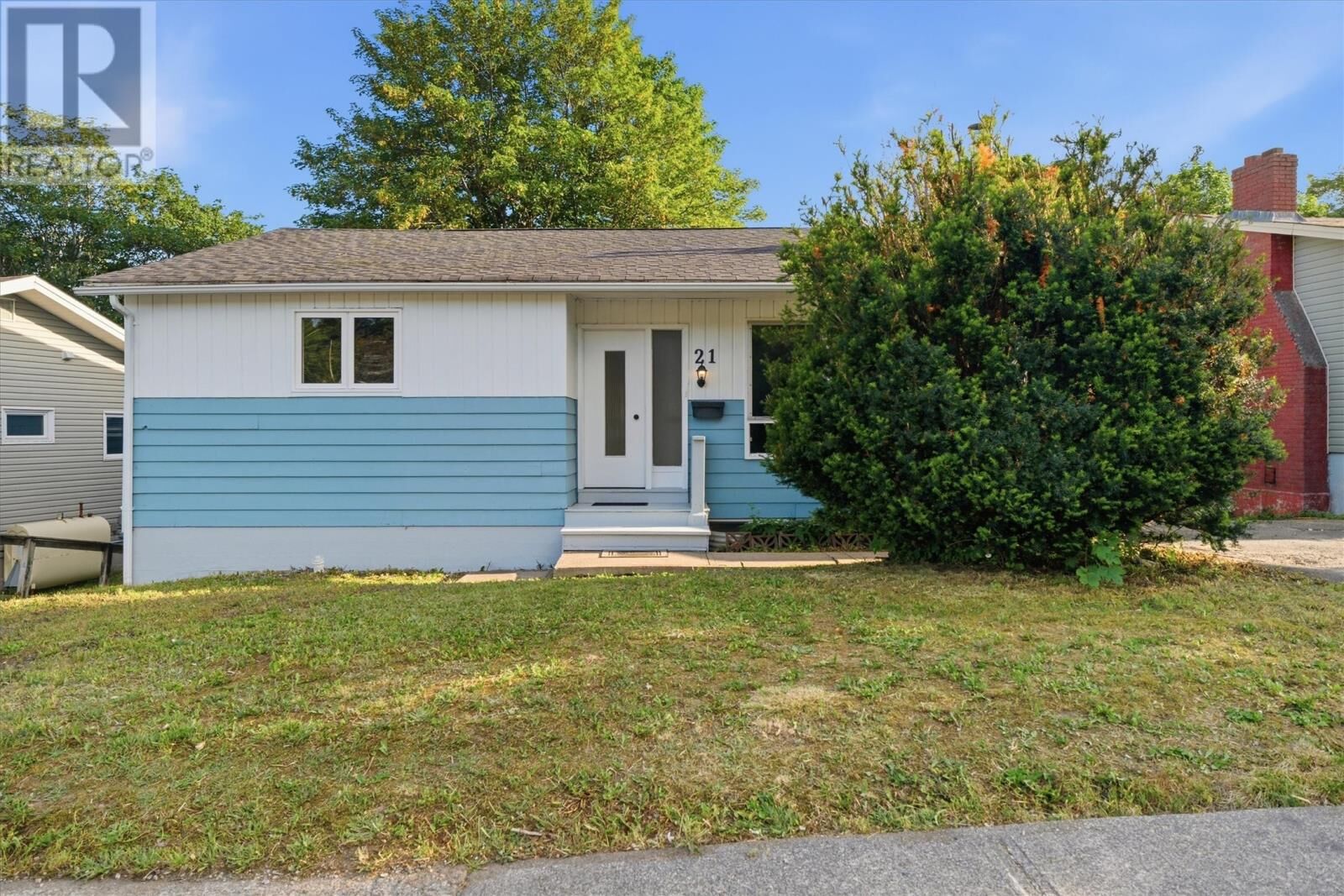 Property Photo:  21 Harris Road  NL A1E 3K7 