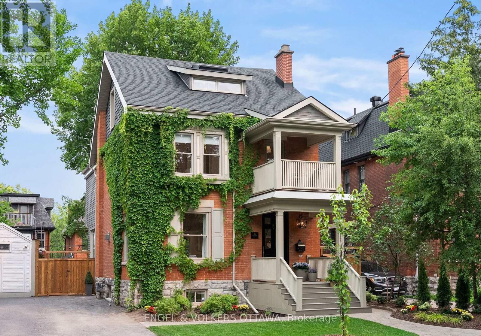 Property Photo:  31 Woodlawn Avenue  ON K1S 2S8 