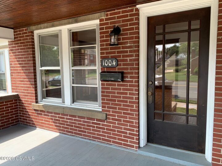 Property Photo: 1004 W Market Street PA 17837