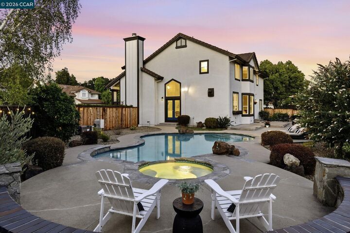 Property Photo: 183 Lasata Ct CA 94526